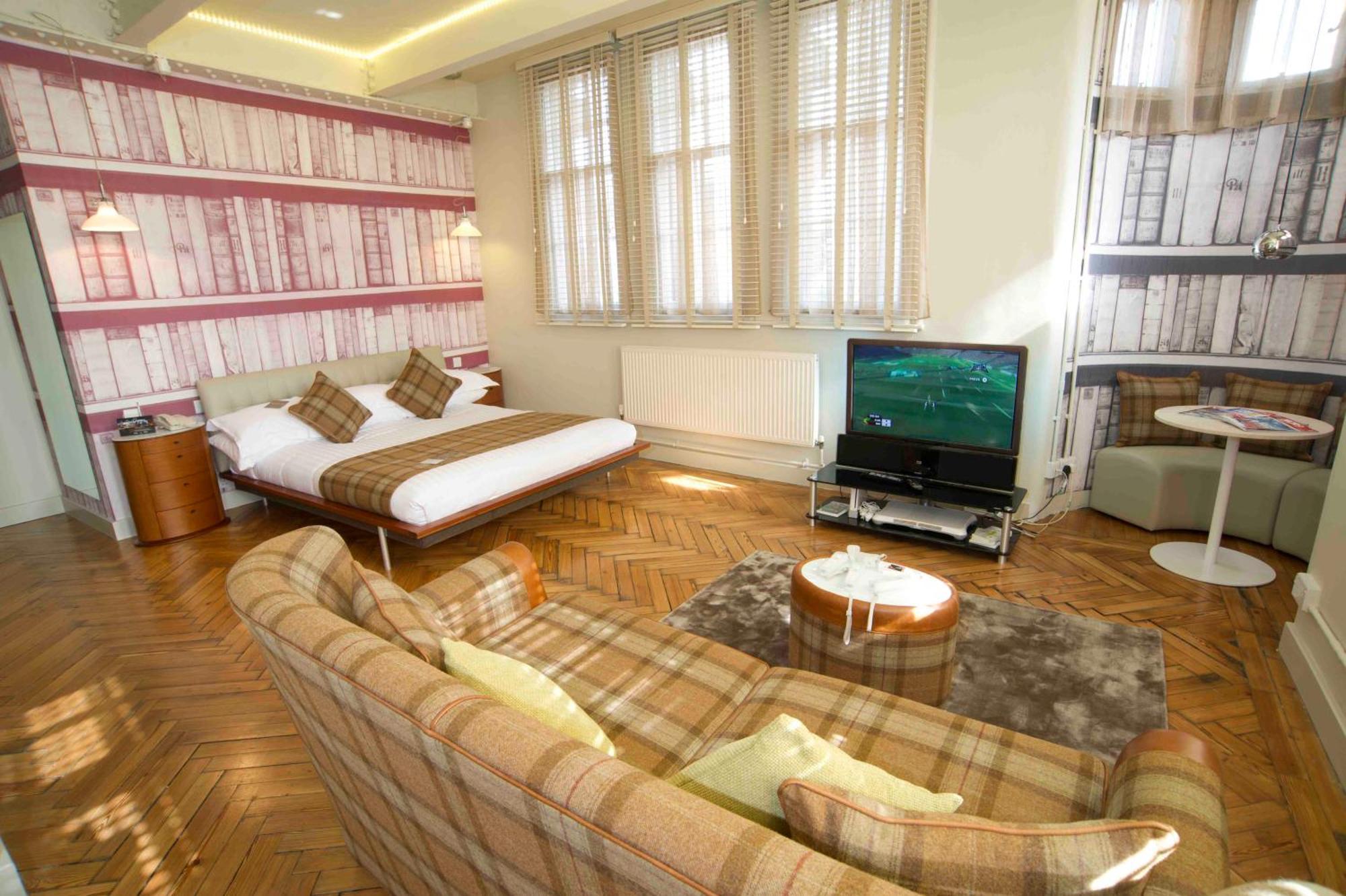 Hotel Abode